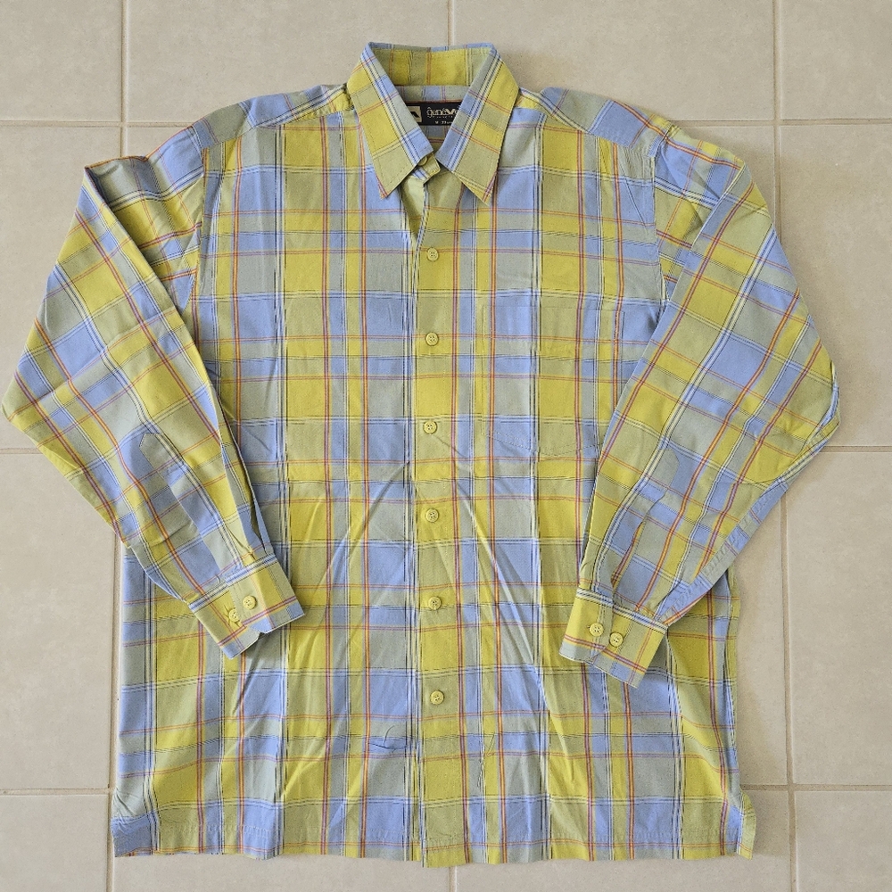 Mens L 90s Casual Button down Shirt Long sleeve blue yellow red plaid 15" neck